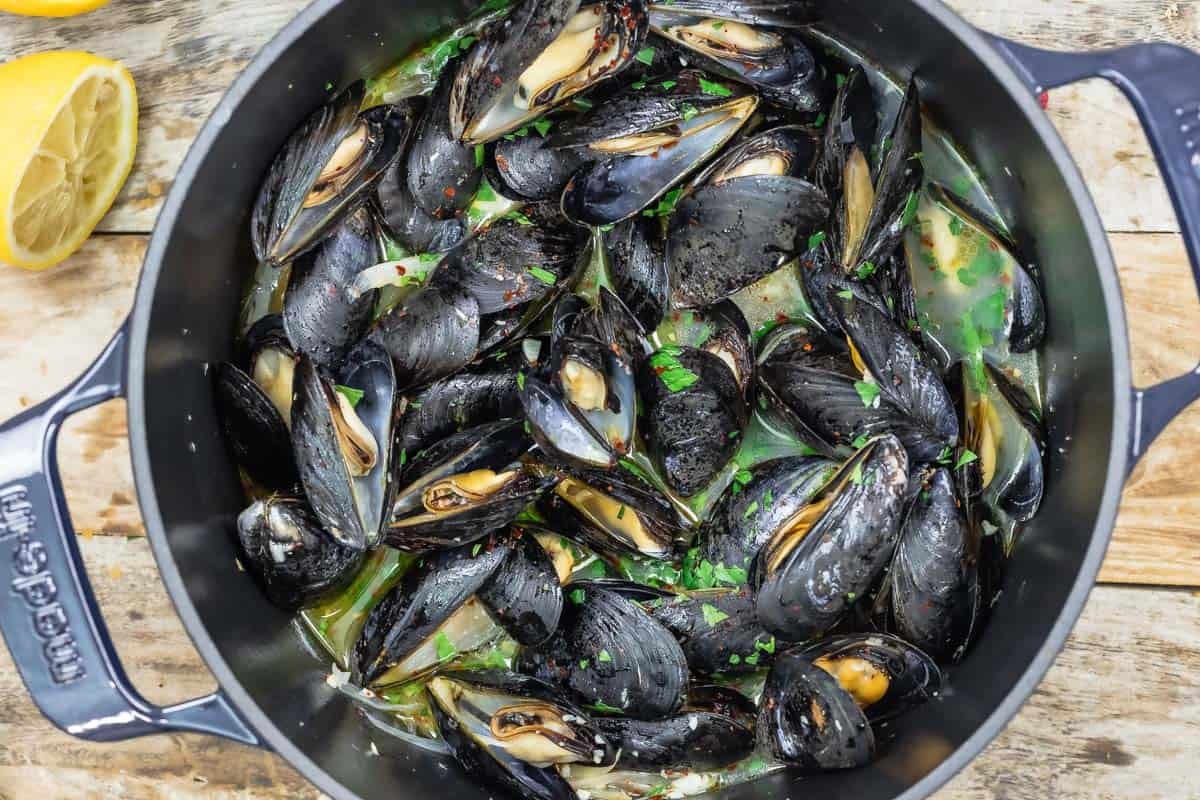 Quick & Delicious: Steamed Mussels in Minutes